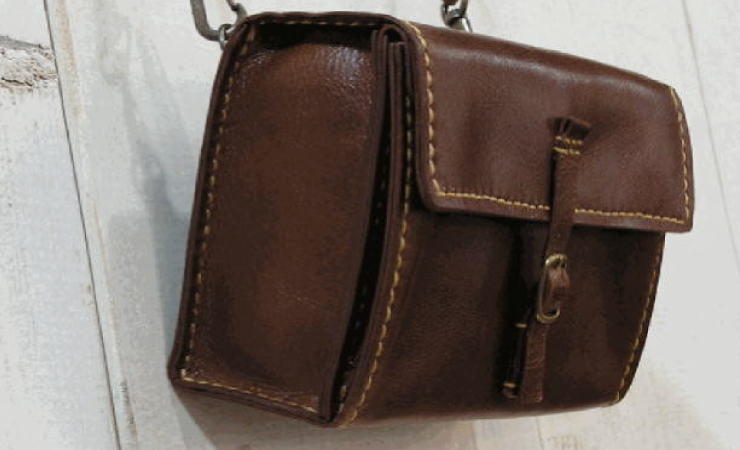 ポシェット（ボックス型）